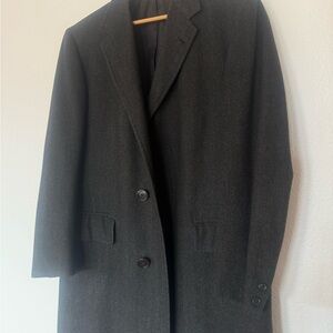 Men’s dark gray pea coat